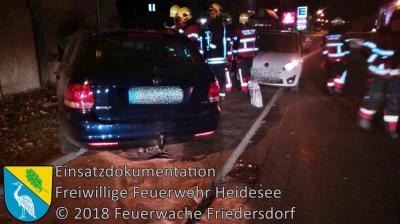 Einsatz 113/2018 | PKW gegen Verkehrsinsel | Friedersdorf Lindenstraße (Bild vergrößern)