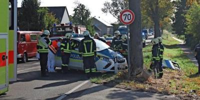 Foto zur Meldung: Schwerer Unfall mit Polizeiauto