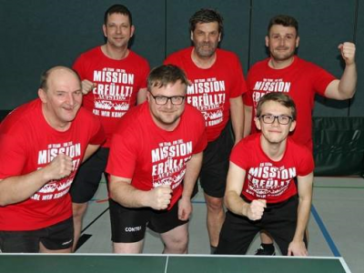 Foto: Das Team der II Mannschaft steigt verdient auf ! Foto zur Meldung: Tischtennis - Aufstieg in Kreisoberliga