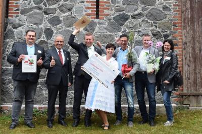 Riesenjubel über den Sieg im 10. Landeswettbewerb „Unser Dorf hat Zukunft“. (Foto: LK SPN)