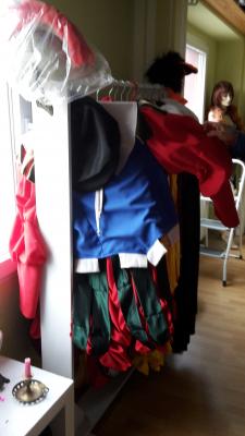 Kostümwerkstatt in Tangermünde, die Kostüme hängen bereit