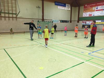 MTV zu Gast beim "Tag des Kinderhandballs" in Ölsburg (Bild vergrößern)