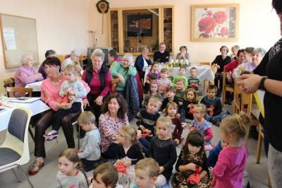 Foto zur Meldung: Der Nikolaus besuchte Kinder und Senioren