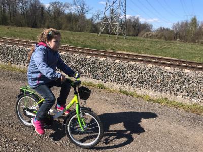 Lernen daheim #24: Ronja lernt Fahrrad fahren