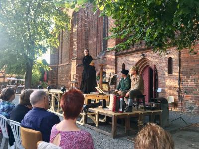 Foto zur Meldung: Sommertheater in den historischen Stadtkernen