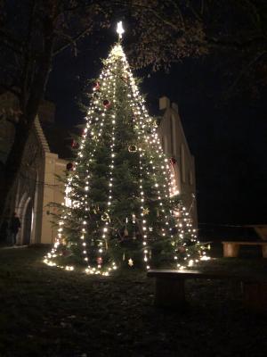 Foto zur Meldung: Weihnachtsgottesdienst AN der Paretzer Dorfkirche 2020