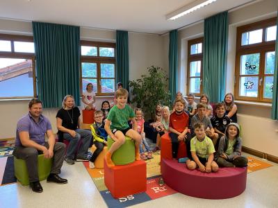 Foto zur Meldung: Eine Chill-out-Lounge für die Mittagsbetreuung der Grundschule Prackenbach