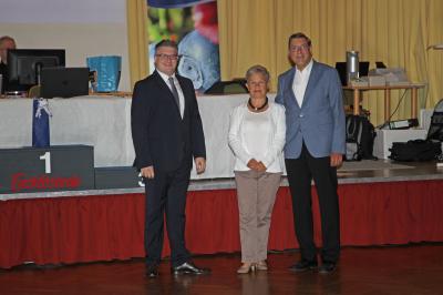 Foto zur Meldung: Axel und Uschi Möller zu Ehrenmitglieder beim TSC Enzklösterle ernannt