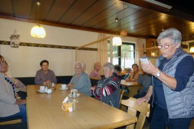 Foto zur Meldung: Ein schöner vergnüglicher Nachmittag der Senioren aus Prackenbach und Krailing im Gasthaus Waldblick in Waldfrieden am 14.10.2021