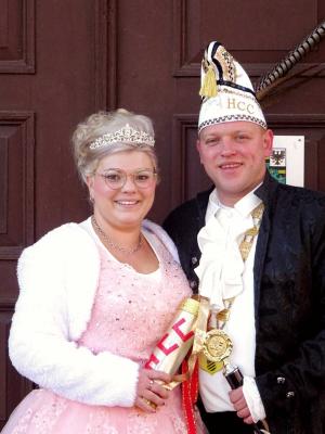 Foto zur Meldung: Prinzessinnen Sarah I. und Prinz Björn I. eröffnen die 5. Jahreszeit