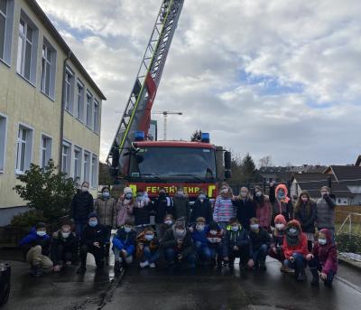 Foto zur Meldung: Die Feuerwehr an der Grundschule Bitburg-Nord