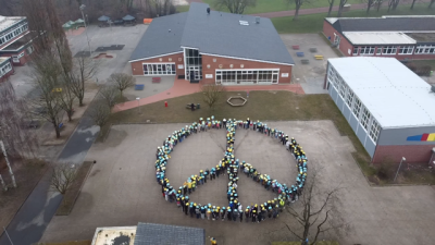 Foto zur Meldung: Krieg gegen die Ukraine: Sventana-Schule setzt ein Zeichen für den Frieden