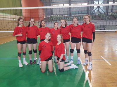 Foto zur Meldung: 4. Platz im Landesfinale im Volleyball in Cottbus
