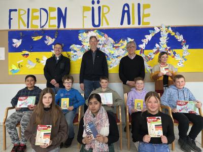Rotary-Club Vechta/Diepholz übergibt Bücher an die Marienschüler
