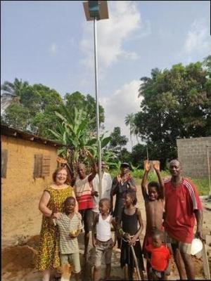 Solar Straßenlaternen für zwei Dörfer