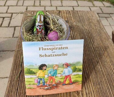 Foto zu Meldung: Kindergarten Prackenbach auf der Suche nach dem Osterhasen