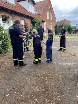 Foto zur Meldung: Amtsausscheid der Feuerwehr in Rühstädt