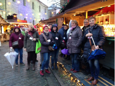 Landfrauen besuchten den Soester Weihnachtsmarkt (Bild vergrößern)