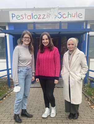 Neue Lehramtsanwärterinnen an der Pestalozzi-Schule