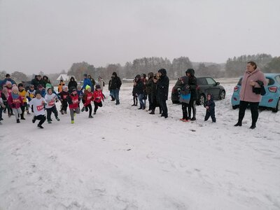Foto zur Meldung: Laufen im Schneegestöber