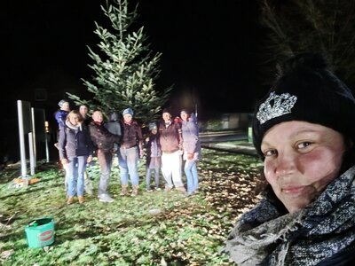 Foto zur Meldung: Schmalensee, wir schmücken den Weihnachtsbaum – am 26. November
