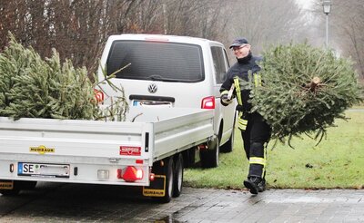 Foto zur Meldung: Schon jetzt gut zu wissen: Die Feuerwehr holt im neuen Jahr die Weihnachtsbäume ab