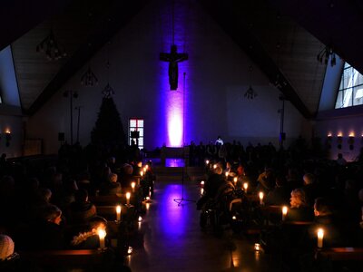 Foto zur Meldung: Vorweihnachtliches Singen und Musizieren in der Pfarrkirche