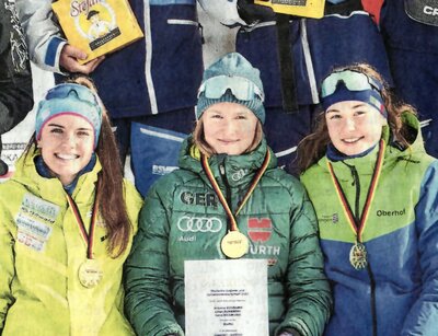 Lilian Zurawski gewinnt mit der Mannschaft bei den Deutschen Jugendmeisterschaften im Biathlon