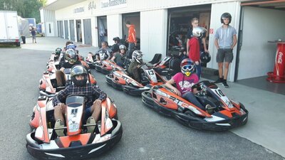 Meldung: Jugendfeuerwehren Ascha und Gschwendt besuchen die Kartbahn in Straubing