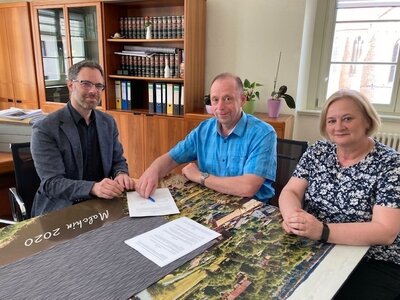 Foto zur Meldung: Kooperationsvertrag zwischen der Stadt Malchin und der Regionalmusikschule Malchin e.V. unterzeichnet