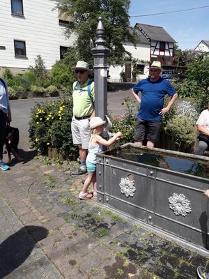 Foto zur Meldung: Turnerfamilie wandert am Limes an Pfingsten