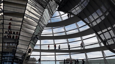 Foto zu Meldung: Ausflug in den Bundestag