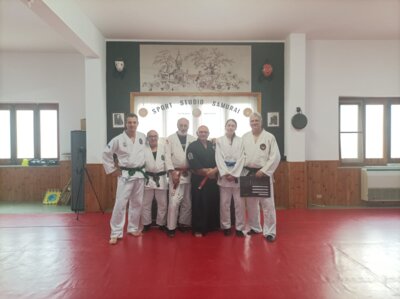 Foto: Werner Eltrich ganz rechts im Bild Foto zur Meldung: Werner Eltrich erreicht den 5.Dan im Jiu-Jitsu