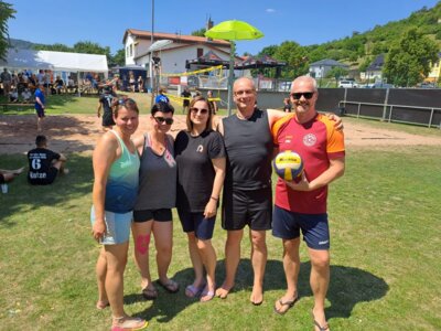 Volleyball: Beachvolleyball in Falken