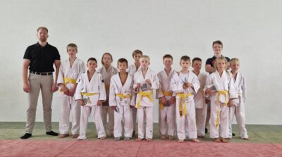 Erster Gürtelprüfungstag erfolgreich für 18 junge Judoka