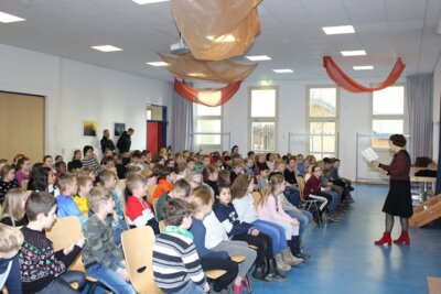 Die Autorin Sabine Ludwig zu Besuch an unserer Schule (Bild vergrößern)