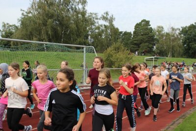 Sponsorenlauf und Leseprojekt (Bild vergrößern)