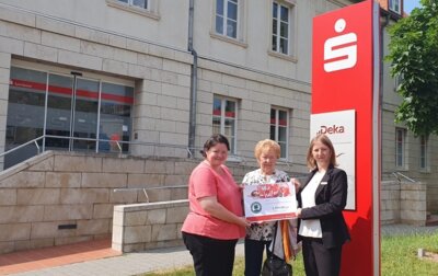 Spende der Salzlandsparkasse an den Gartenverein im OT Gatersleben