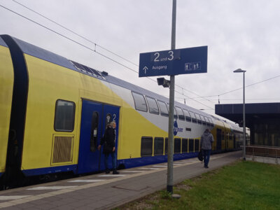 Der letzte ICE verschwindet aus dem Leinetal. Mehr Metronom-Züge würden das Angebot insgesamt aufwerten.