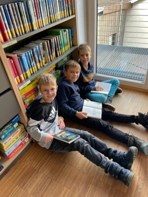 Vorlesetag im Schulhaus Wollbach