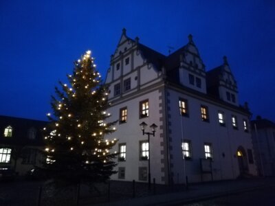 Foto zur Meldung: Schließzeiten und Weihnachtsgrüße aus dem Niemegker Rathaus
