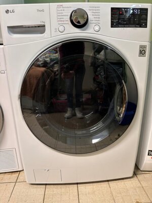 Foto zur Meldung: Unsere neue Waschmaschine ist da...