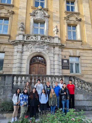 Schüler der Mittelschule Sennfeld erleben spannende Einblicke im Amtsgericht Schweinfurt (Bild vergrößern)