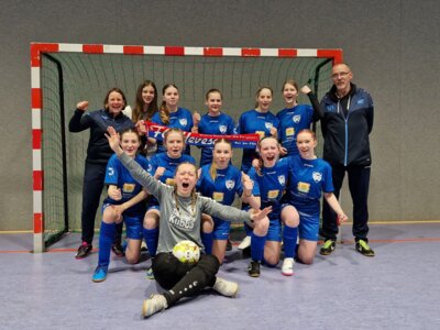 Foto zur Meldung: A-/B-Juniorinnen der JSG Hevesen/Hespe/Ahnsen erreichen den 2. Platz in der Hallenfinalrunde des Bezirks Hannover