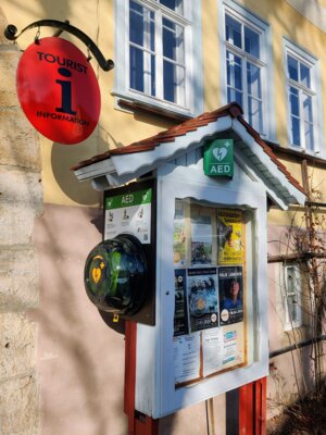 Defibrillator am Baumbachhaus in Kranichfeld (Bild vergrößern)