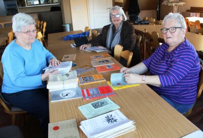 Erika Schulz, Margit Breßgott und Gerlinde Weber (von links) haben über Jahrzehnte den „Kontakt“ gemacht und geprägt. Fotos: Jürgen Henkel (Bild vergrößern)