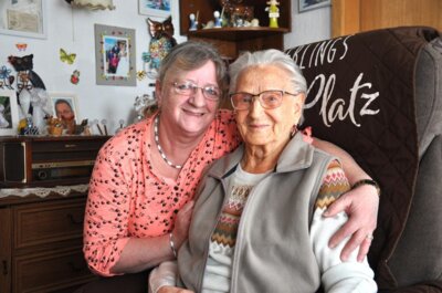 Foto zur Meldung: Groß Laasch - Körperlich und geistig noch fit: Angela Müller aus Groß Laasch feiert 102. Geburtstag
