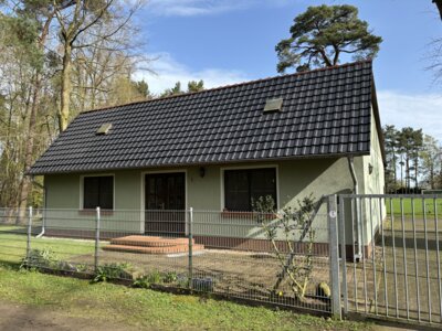 Foto zur Meldung: Reparatur Dach Schützenhaus