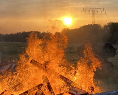 Foto zur Meldung: Walpurgisfeuer am Reitplatz