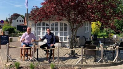Foto zur Meldung: Ein Schmalenseer serviert Wein im Nachbardorf: „Moin Belau“ eröffnet am 18. Mai